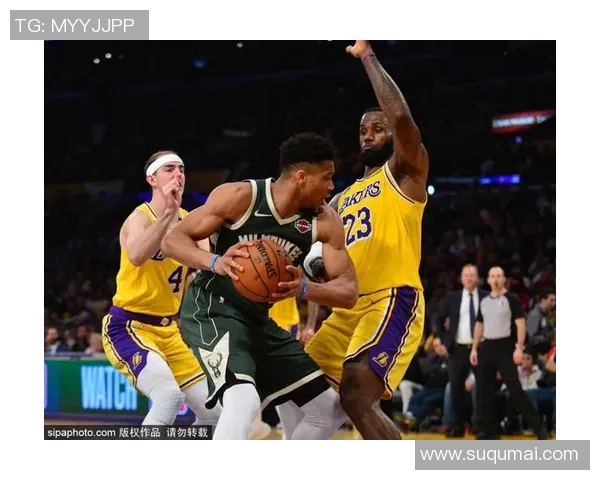 2021年湖人与雄鹿激战第四节精彩瞬间回顾与分析 2021年湖人与雄鹿激战第四节精彩瞬间回顾与分析